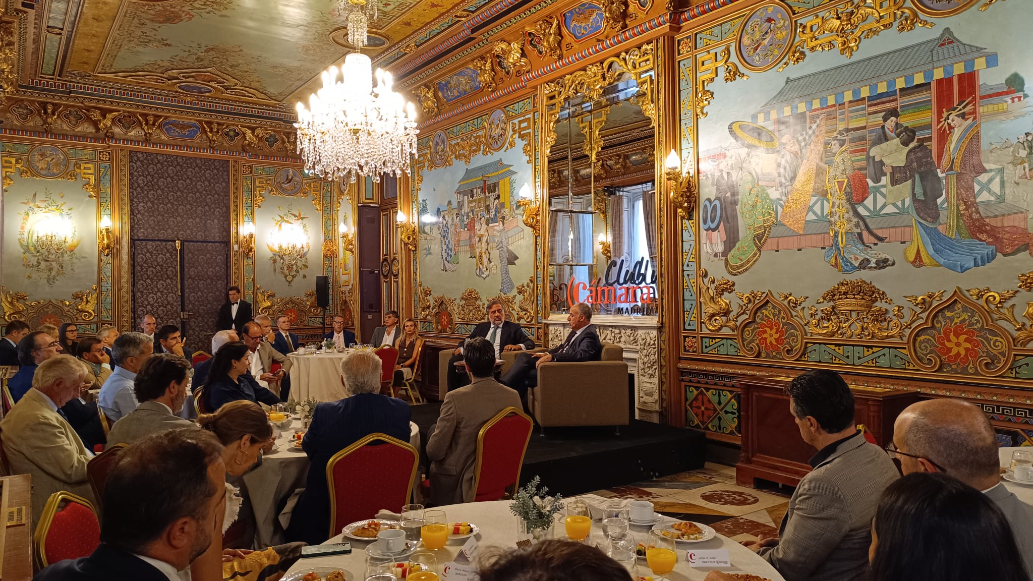 Desayuno Directivos más allá de incertidumbre