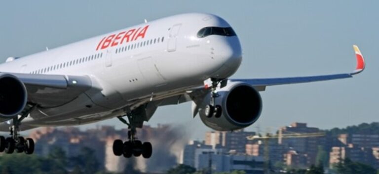 Avión aerolínea Iberia