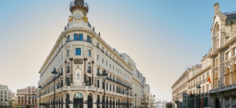 Centro Canalejas como icono del turismo de lujo