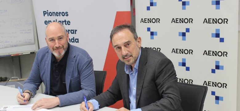 Sello AENOR rehabiltación sostenible edificios para JACAR