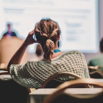 exámenes universitarios y uso de biometría y de IA