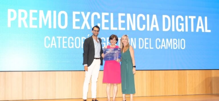 English For Us recibe el premio Excelencia Digital