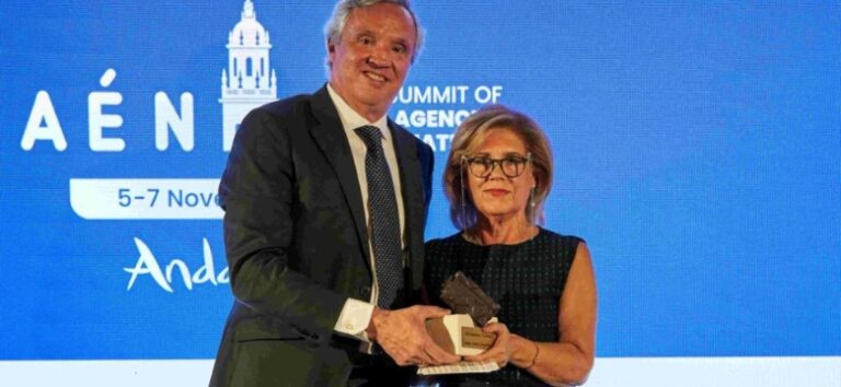 Fina Muñoz recibe la distinción