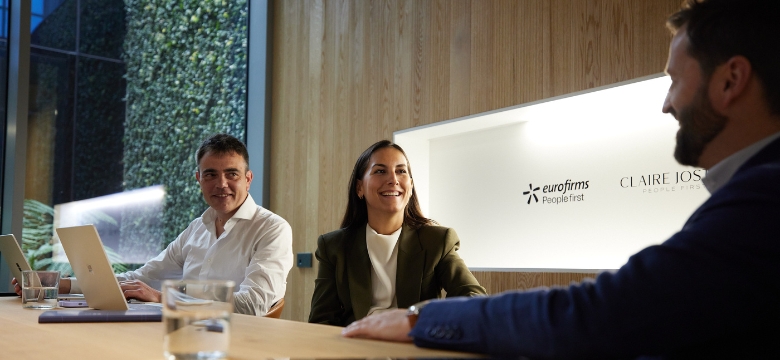 Profesionales cambian de empresa