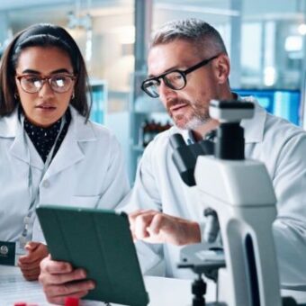 ASISA convoca ayudas a la investigación y a proyectos sociales